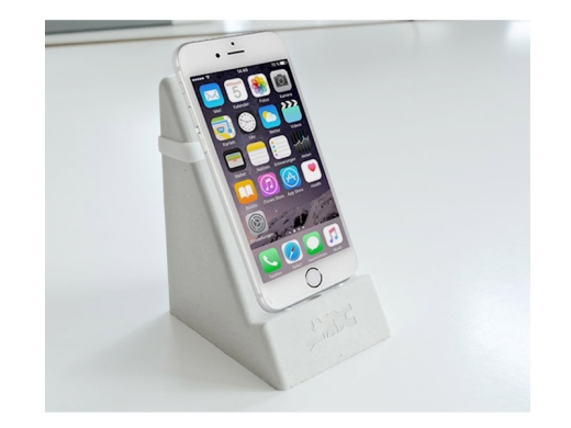 SMOC - Smartphone and tablet dock in concrete